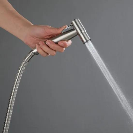 Vòi xịt vệ sinh loại tốt được nhiều gia đình lựa chọn hiện nay